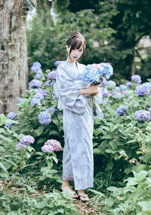 国产漂亮白嫩美女在线观看_BD国语动漫在线观看
